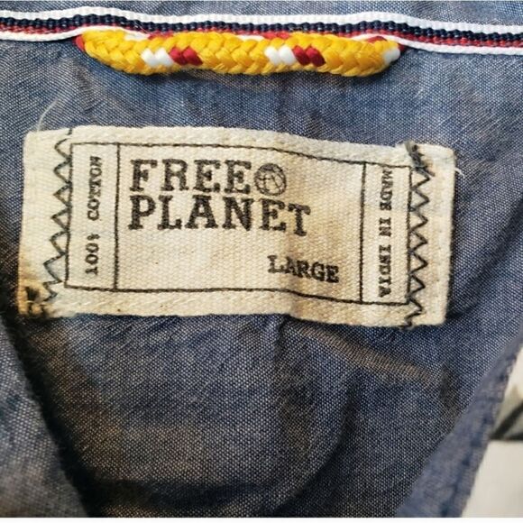 FREE PLANET Hawaiian Button-down Shirt Large - Picture 4 of 5